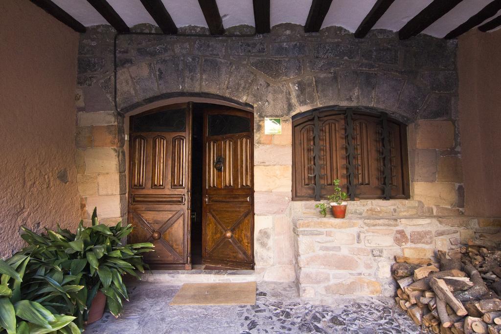 הוילה Peramea Casa Parramon מראה חיצוני תמונה